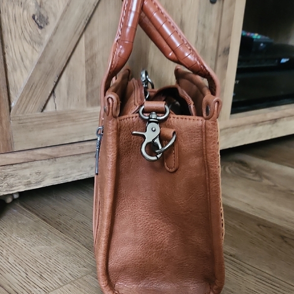 Wrangler Brown Women's Satchel - Picture 6 of 12